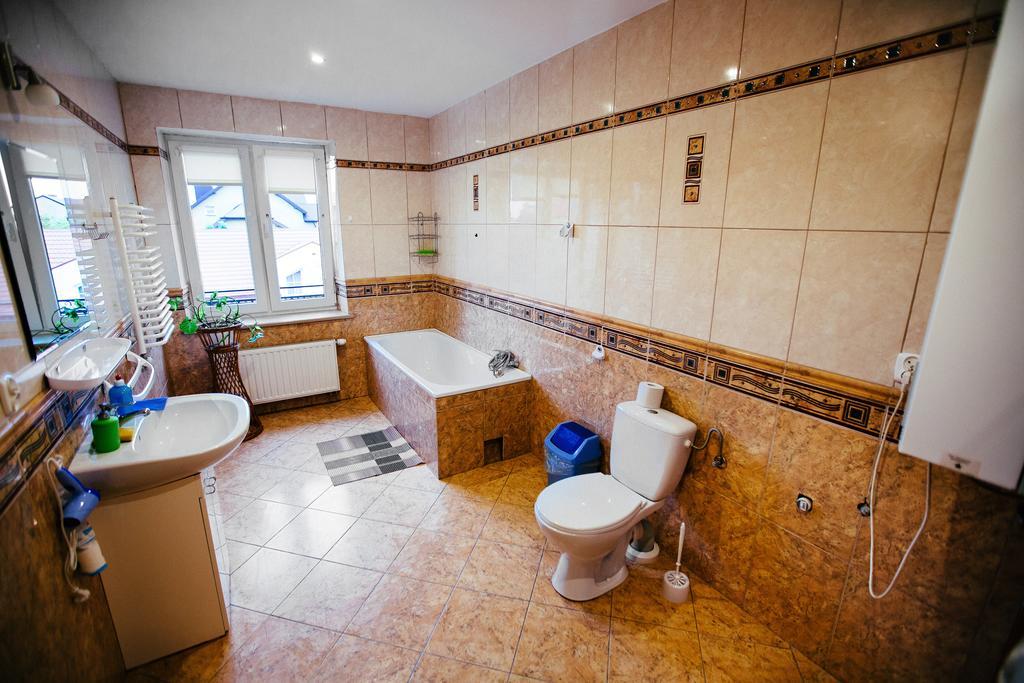 Tanie Noclegi 2 Kielce Bagian luar foto